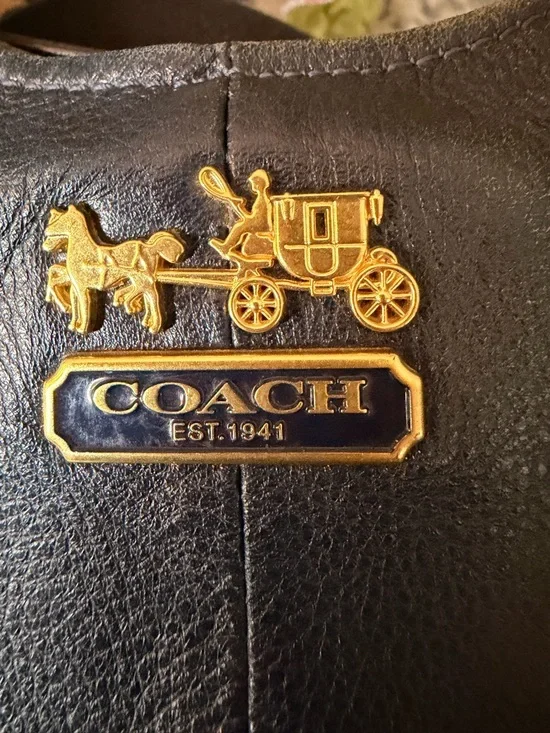 EUC Coach Vintage Navy Leather Shoulder Bag with Gold Hardware & 3 Compartments - Picture 2 of 9